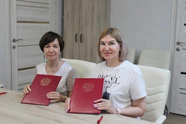 Библиотека и Дом ветеранов подписали договор о сотрудничестве