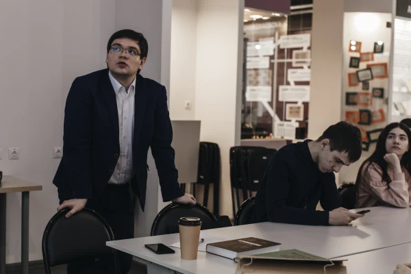 Студенты Новоколледжа учатся на базе областной научной библиотеки