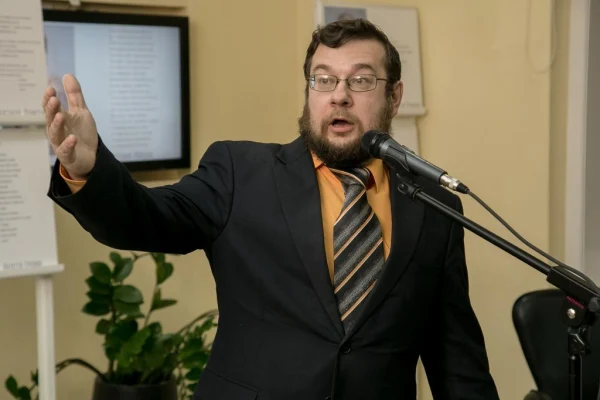 «Поэту по портрету» 