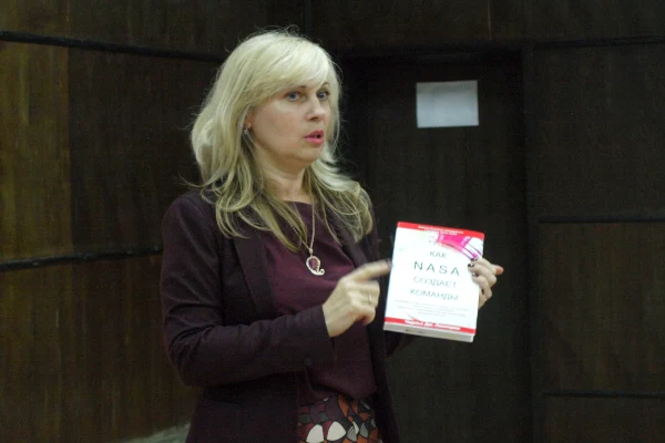 Подари книгу