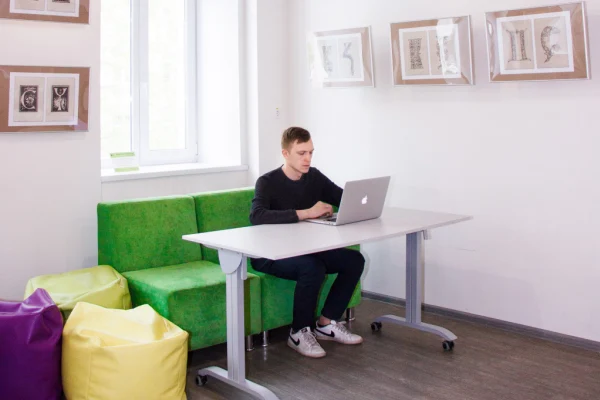 Где можно отдохнуть и поработать в библиотеке?