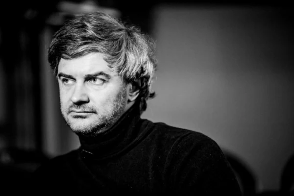 Главный режиссер театра "Старый дом" Андрей Прикотенко в проекте "Люди как книги"