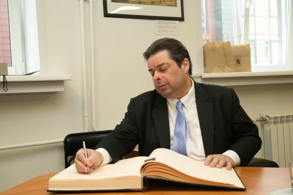 Высокие гости