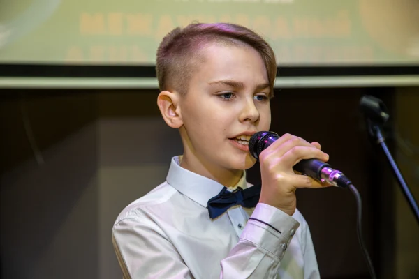 Более 1000 книг собрали постоянные читатели библиотеки, блогеры и активные жители города в рамках акции «Дарите книги с любовью»