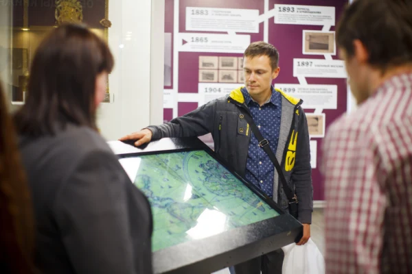 Картограф карту нам открыл! Состоялась презентация редких географических карт Сибири, России и мира 