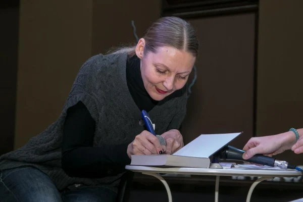 Подари книгу