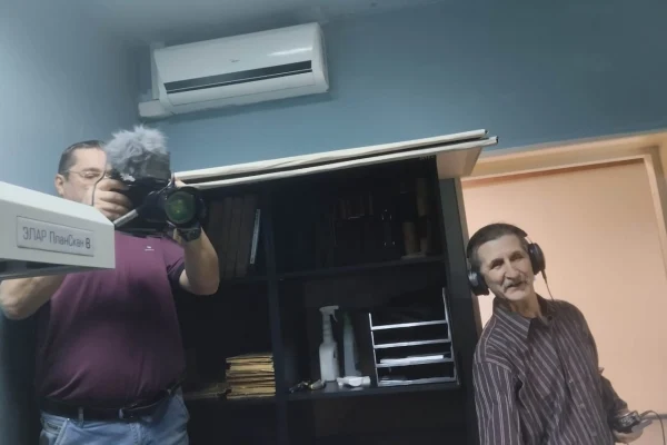 Режиссер Элла Давлетшина побывала в библиотеке со съемочной группой