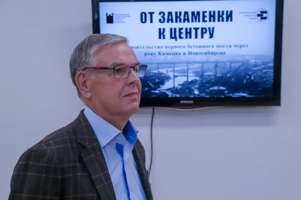 «От Закаменки к центру»