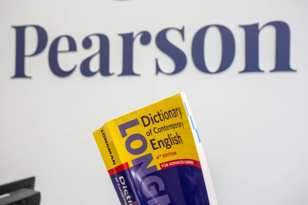 Уникальный лингвистический ресурсный центр Pearson Learning Studio открывается в библиотеке