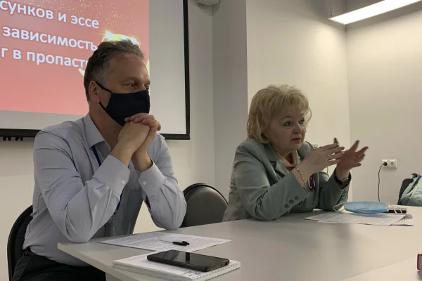 Награждение победителей конкурса эссе и рисунков «Свобода vs зависимость: не делай шаг в пропасть»