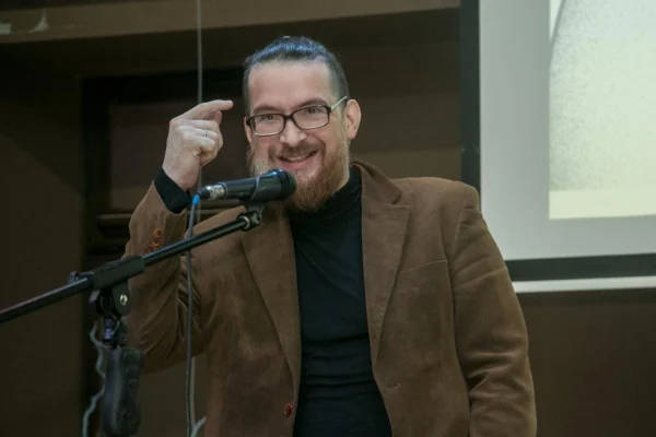 Белое пятно: литературные будни