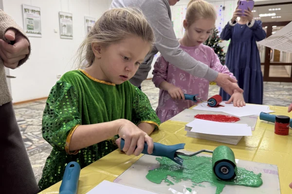  «Зимняя книжинка» подарила новогоднее настроение гостям библиотеки