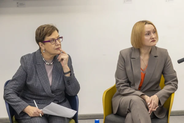 Круглый стол «Социокультурные практики: Территория искусства в библиотеке» 