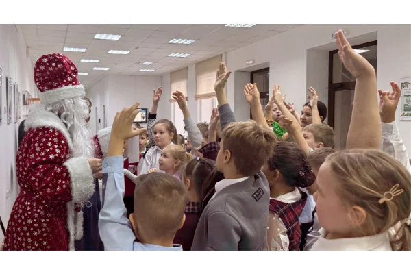  «Зимняя книжинка» подарила новогоднее настроение гостям библиотеки