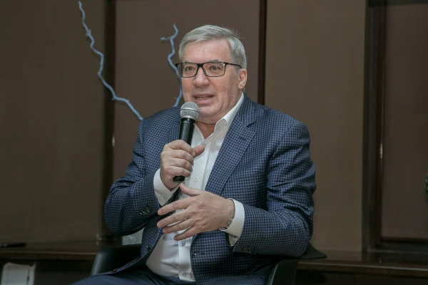 "Люди как книги" с Виктором Толоконским