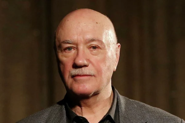 «Любимый народный артист – Леонид Куравлёв»
