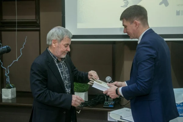 Белое пятно: литературные будни