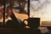 Осень — хорошее время для чтения книг и творчества.