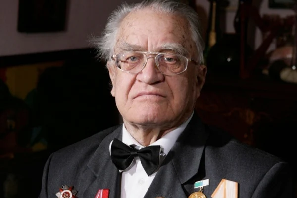 99 лет академику Влаилю Казначееву