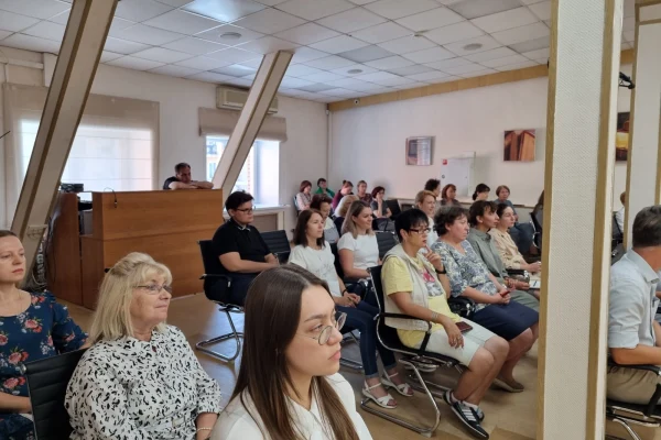 Встреча коллектива НГОНБ с председателем обкома профсоюзов работников культуры НСО