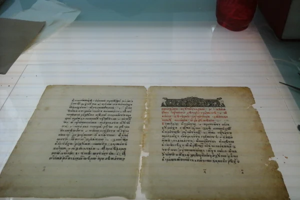 Псалтырь 19 века реставрируют в Новосибирске