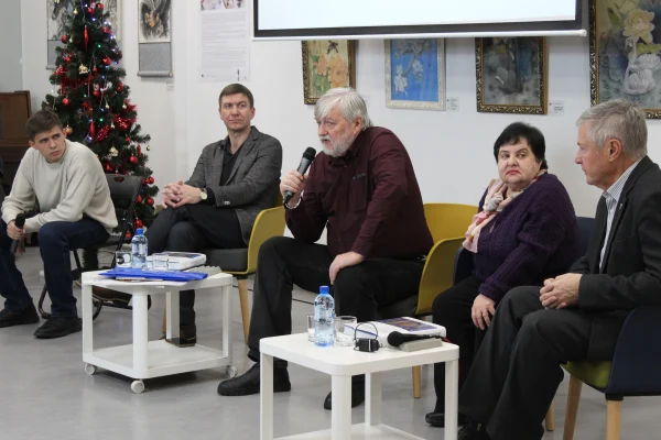 Презентация иллюстрированного альбома, посвящённого творчеству В. Г. Кирьянова