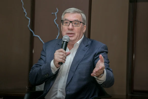 "Люди как книги" с Виктором Толоконским