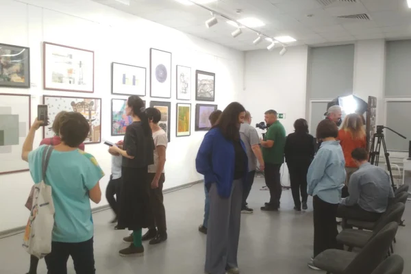 Открылась групповая выставка «CONGRATULATIONS»