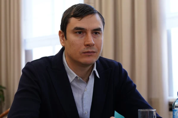 Сергей Шаргунов, депутат Государственной думы Федерального собрания Российской Федерации, посетил библиотеку